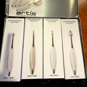 Artis Elite Collection -set of 4 make up brushes-new in box-with decorative tin.